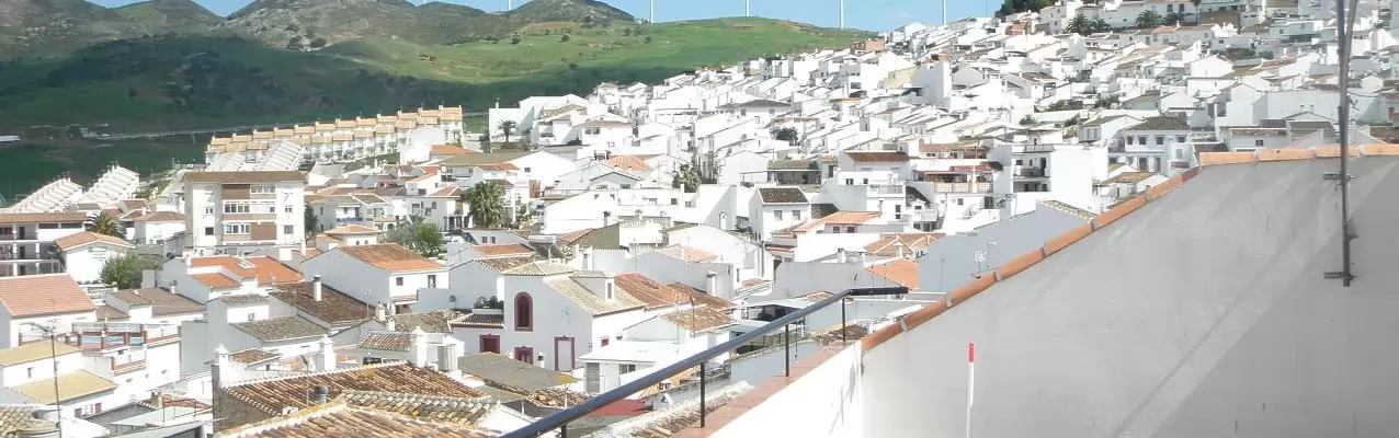 Den hvide andalusiske landsby Ardales Den hvide andalusiske landsby Ardales