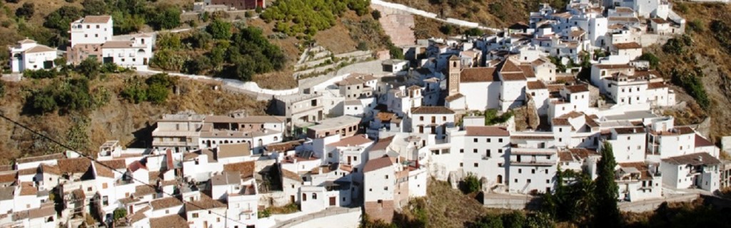 Den hvide andalusiske landsby Salares