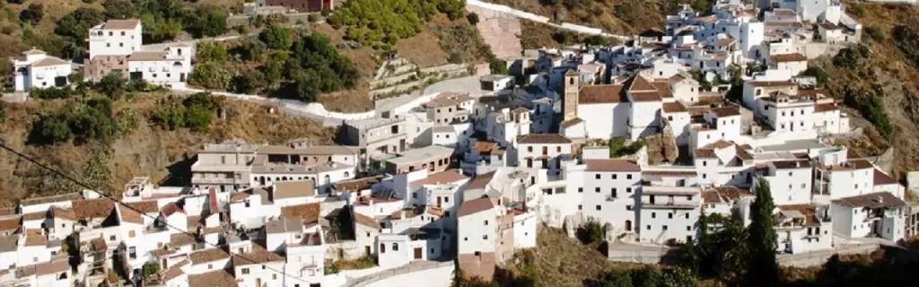 Den hvide andalusiske landsby Salares Den hvide andalusiske landsby Salares