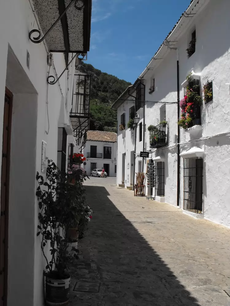 Den hvide andalusiske landsby Grazalema Den hvide andalusiske landsby Grazalema