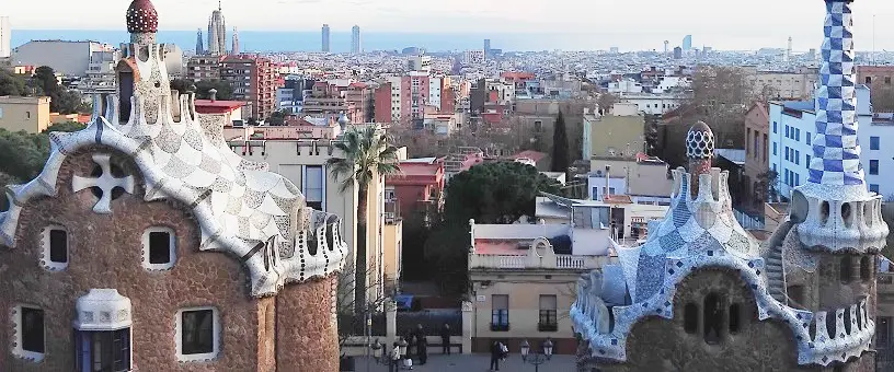 Barcelona-billetter til Gaudí´s pandekageagtige huse i Park Güell - og udsigten over Barcelona by